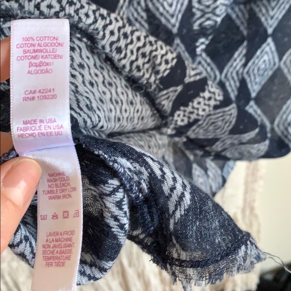 Velvet by Graham & Spencer tshirt - Picture 6 of 6